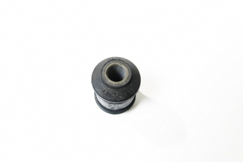 8826 - FRONT LOWER ARM - FRONT BUSHING