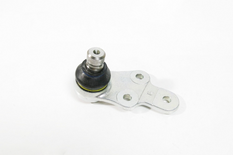 Q0026 - FRONT LOWER BALL JOINT