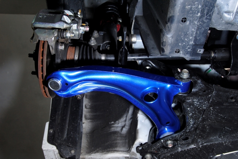 Q0241 - RC FRONT LOWER CONTROL ARM
