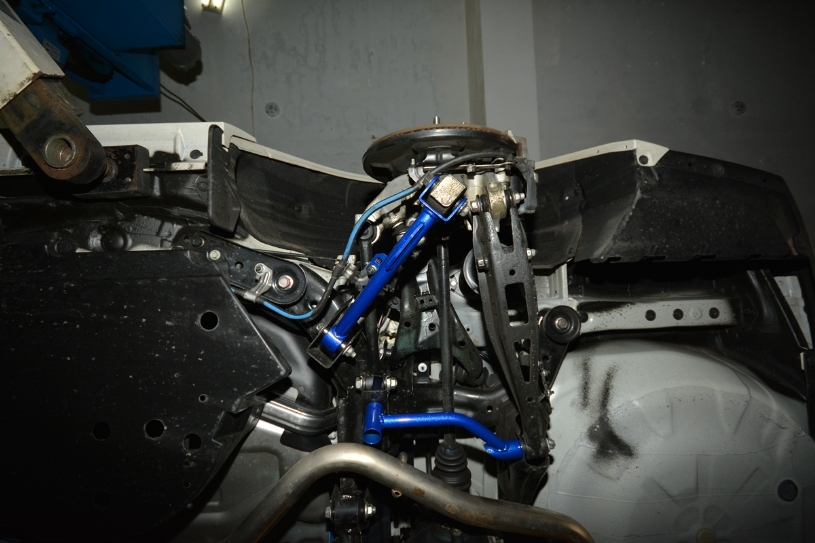 Q0216 - REAR TRACTION ARM