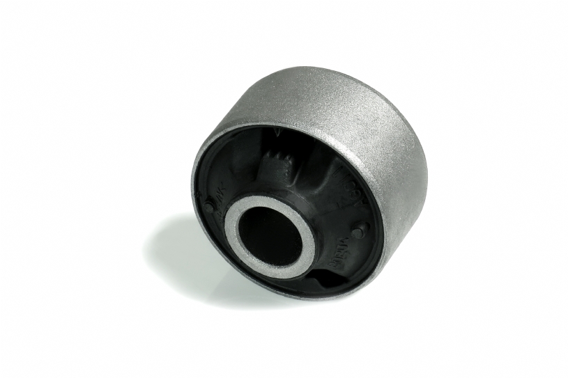 Q0627 - FRONT LOWER ARM BUSHING