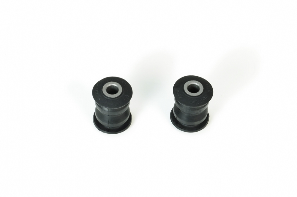 Q0951 - FRONT LOWER ARM BUSHING - FRONT