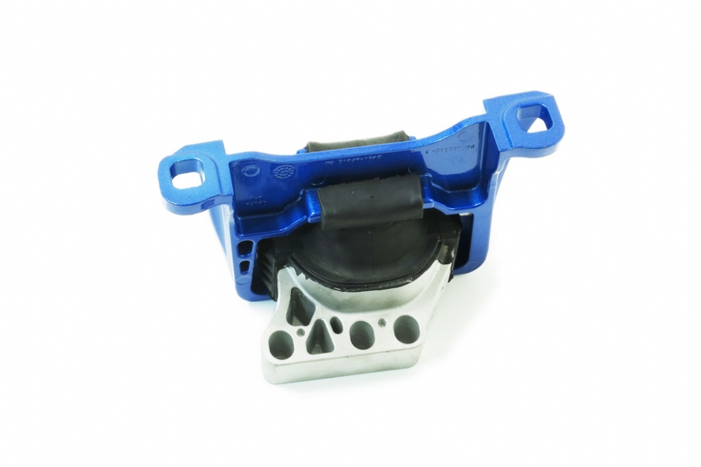 Q0826 - RIGHT SIDE ENGINE MOUNT
