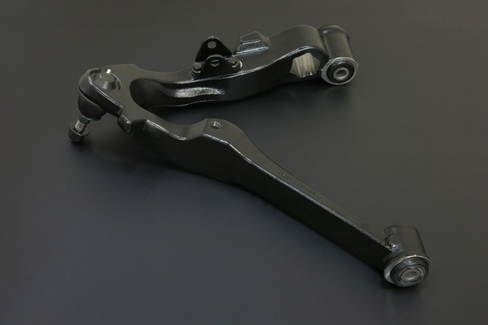 Q0928 - FRONT LOWER ARM