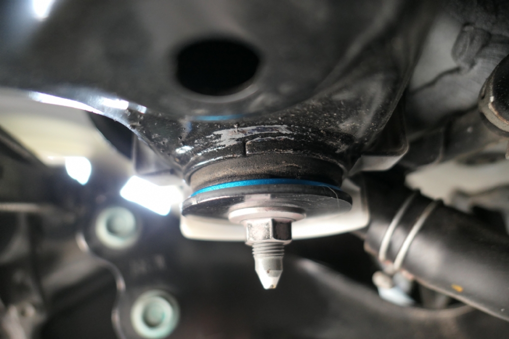 REAR SUBFRAME ANTI-VIBRATION INSERT - Q0852 | HARDRACE GLOBAL