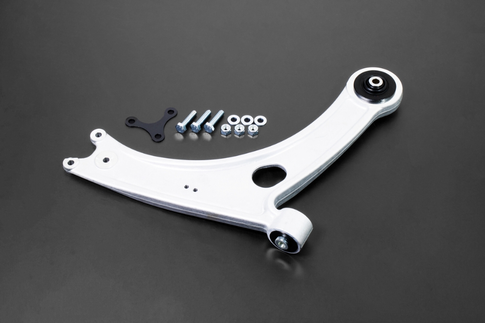 Q0822 - FRONT LOWER ARM 