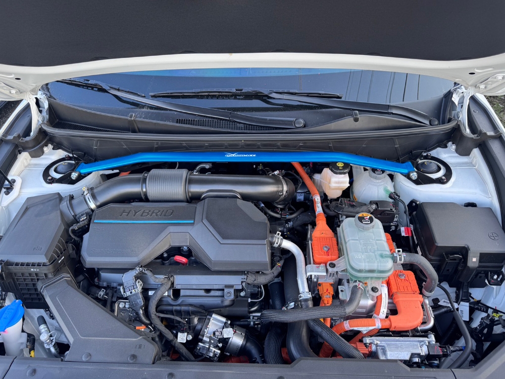 Q1563 - FRONT STRUT BRACE